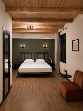 Innwoods Hotel - Housity