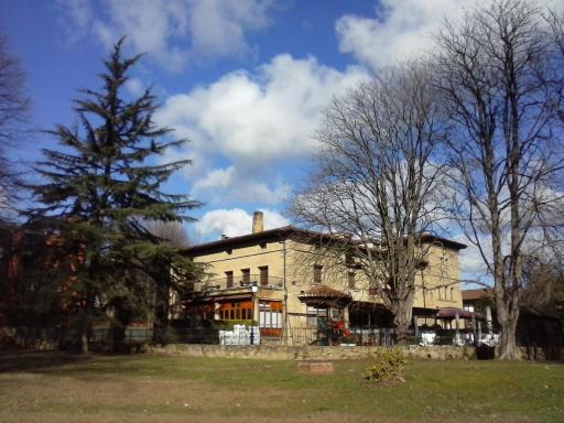 Hotel Artaza - Housity