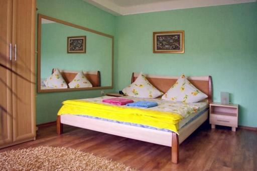 Apartment on Sobornyi Avenue - Housity
