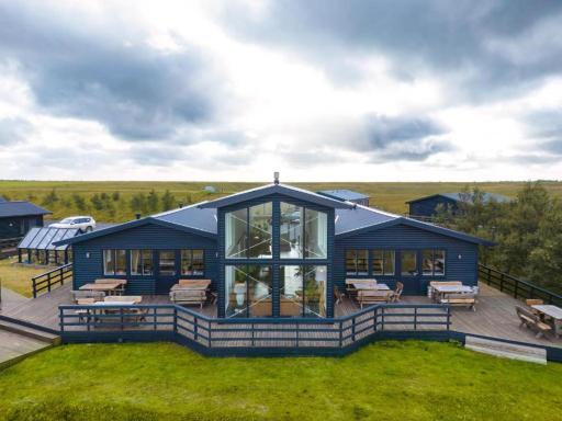 Aurora Lodge Hotel - Housity
