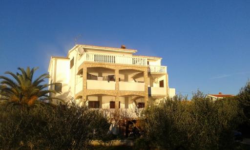 Rumora Ivan Apartment - Housity