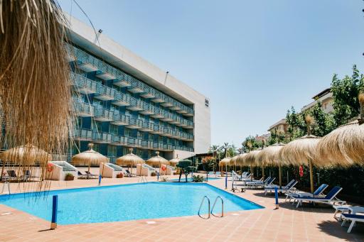 Sol Port Cambrils Hotel - Housity
