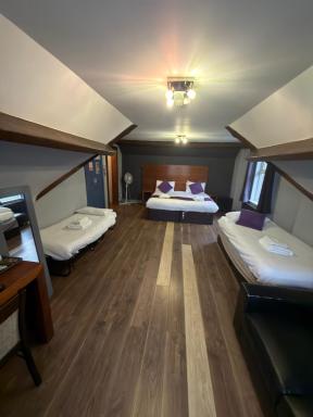Bennetts Hotel - Housity