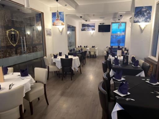 Bennetts Hotel - Housity