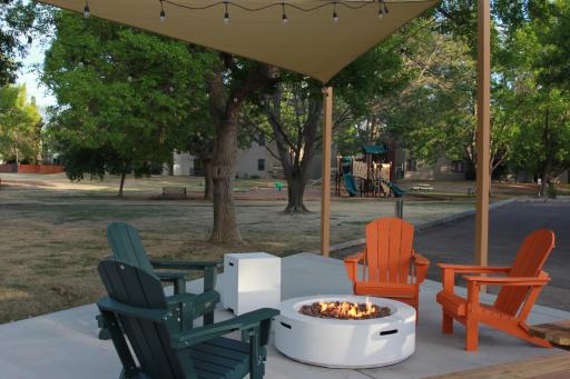 Boulder Twin Lakes Inn - Housity