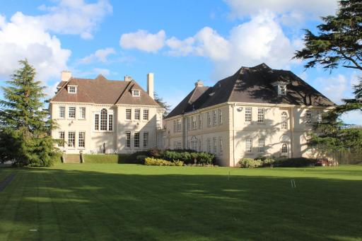 Brockencote Hall - Housity