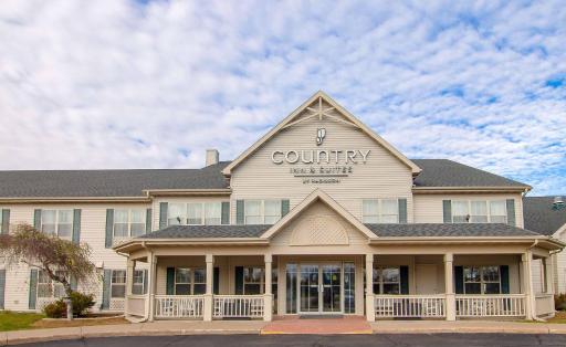 Country Inn & Suites by Radisson, Stockton, IL - Housity