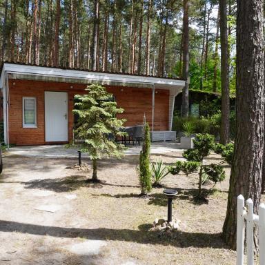 Idyllischer Bungalow am Badesee - Housity