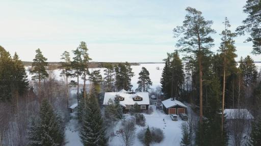 Kultakukkura Hirsikartano - Housity