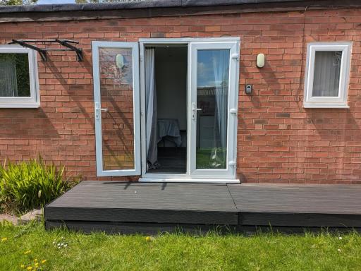 Peaceful and Comfortable Guest Residence in Chorlton, Manchester - Housity