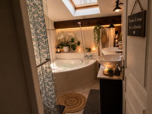Le Loft Gard - Chambre d\'hôtes avec Spa Privatif dans le Gard - Housity