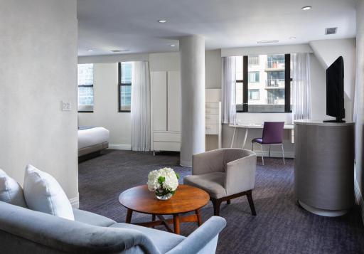 Dream Midtown, by Hyatt - Housity