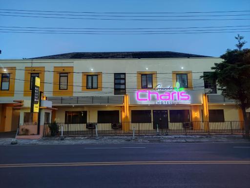 Grand Charis Hotel Tulungagung - Housity