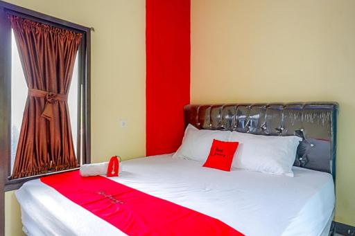 RedDoorz @ Gerbang Dieng Plateau Area - Housity