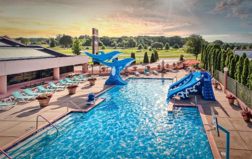Grand Marquis Waterpark Hotel & Suites - Housity