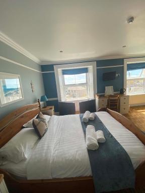 The Top House Inn - Housity