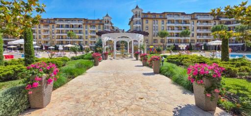 Royal Sun Apartments - Housity