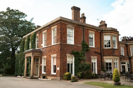 Farington Lodge Hotel - Housity