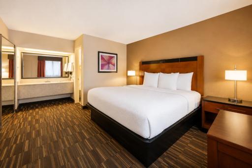 Best Western Executive Inn - Housity
