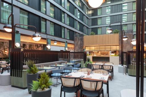 Holiday Inn London Heathrow - Bath Road, an IHG Hotel - Housity