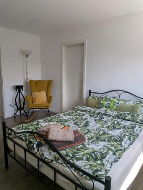 Komfort-Apartment bei Erlangen mit Parkplatz & Balkon - Housity
