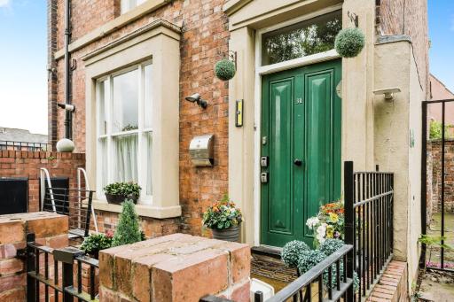 Chester Apartments - Housity