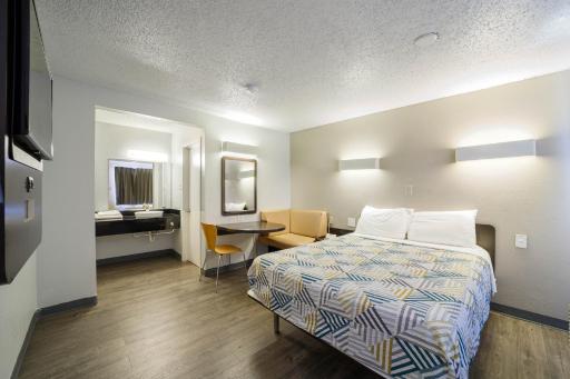 Motel 6-San Antonio, TX - Fort Sam Houston - Housity