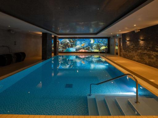Novotel London Brentford - Housity