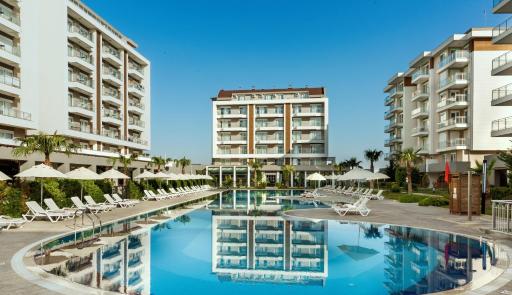 Greenwood Suites Resort - Housity