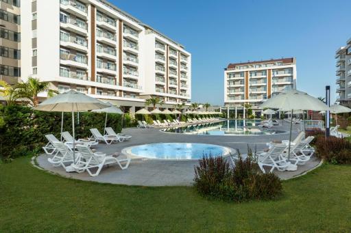 Greenwood Suites Resort - Housity