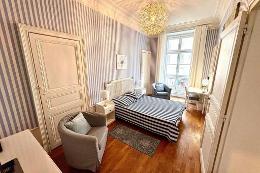 Nice Apt With Balcony In The Heart Of Nantes! - Housity
