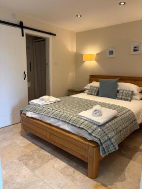 Craig-Y-Mor Bed & Breakfast with sea views Whitesands St Davids - Housity