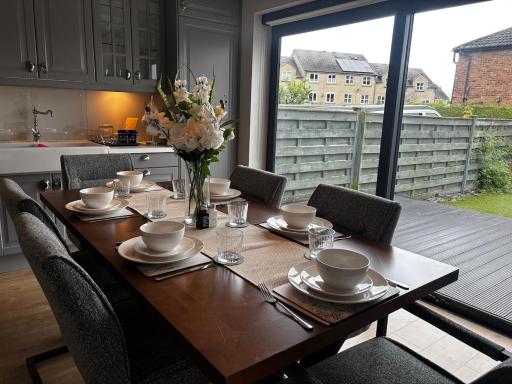 Elegant 3 Bed Townhouse in Otley - Sleeps 6 - Housity