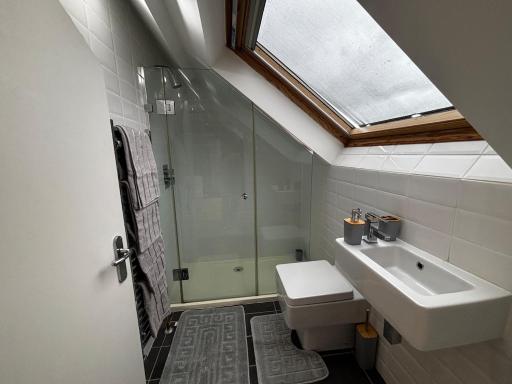 Elegant 3 Bed Townhouse in Otley - Sleeps 6 - Housity