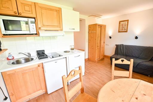 Beautiful Apt With Balcony At Combloux ! - Housity