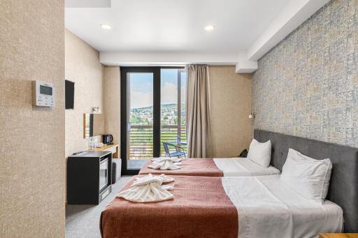 Brooch Boutique Hotel - Housity