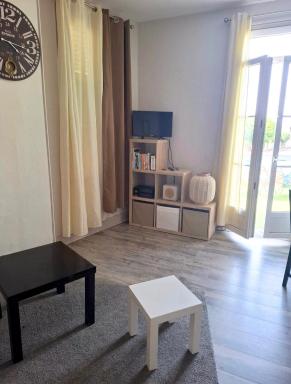 Le Gambetta, Bel appartement lumineux en plein centre-ville à Fourchambault - Housity