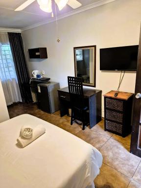 Mzanzi Rock Guesthouse - Housity