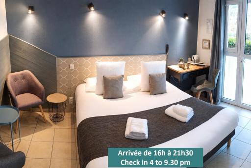Logis Hôtel La Rosière----Situé entre BAYEUX et ARROMANCHES - Housity