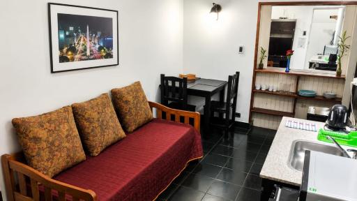 YRIGOYEN a pasos de PEATONAL - Housity