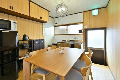 瀬戸内ハウス 疲れを癒す木のお家 バス停より徒歩3分 Free WIFI 無料駐車場 - Housity