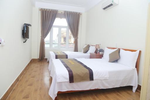 Gold Plus Hotel - Housity