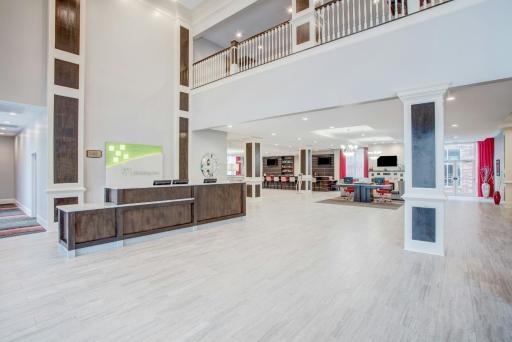 Holiday Inn Lafayette North, an IHG Hotel - Housity