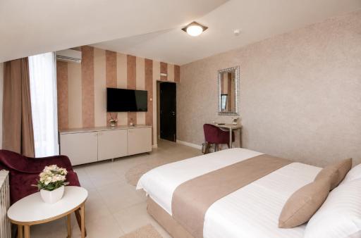 Bajadera Lux - Housity
