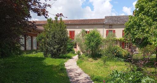 Chambres d\'hôtes dans la campagne près d\'Albi - Housity