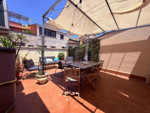 Hola Cathedral House - Housity