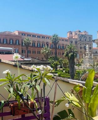 Hola Cathedral House - Housity