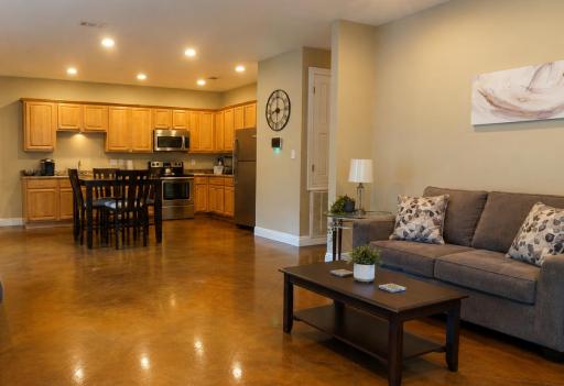 Ideal for Extended Stays & Long-Term Stay -F- - Housity