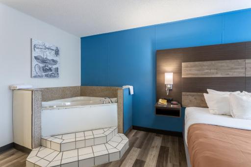 Quality Inn Branson On the Strip - Housity