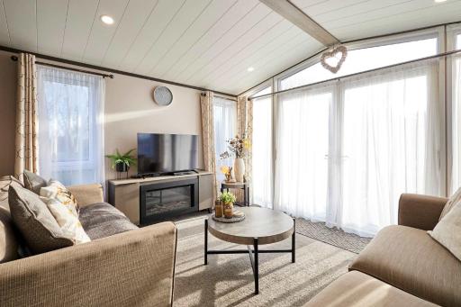 Coopers Cabin With Hot Tub - Housity